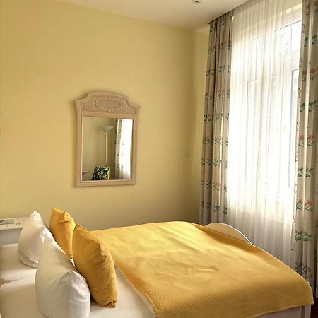 Hotel Villa Hentzel Ваймар Екстериор снимка
