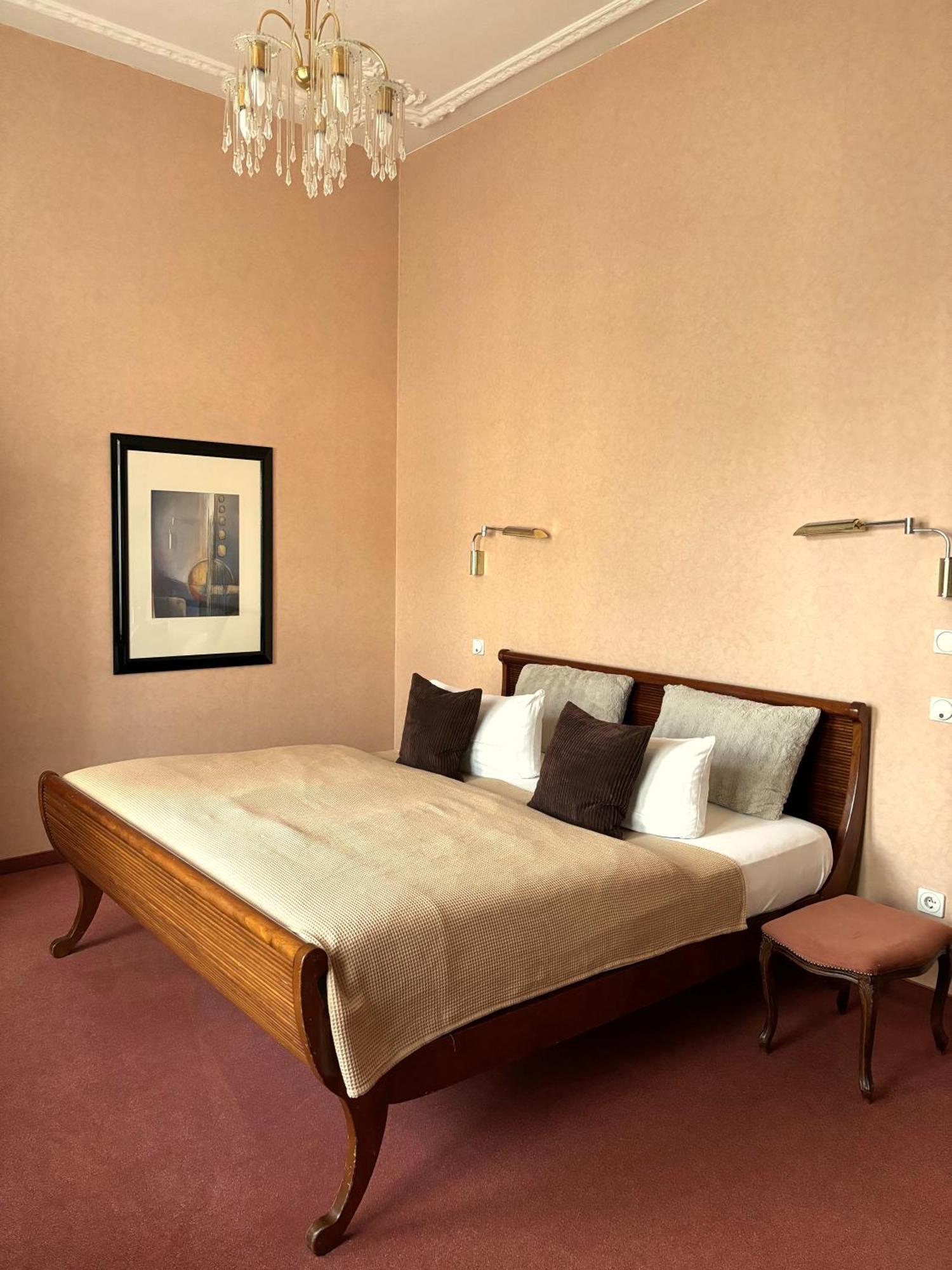 Hotel Villa Hentzel Ваймар Екстериор снимка