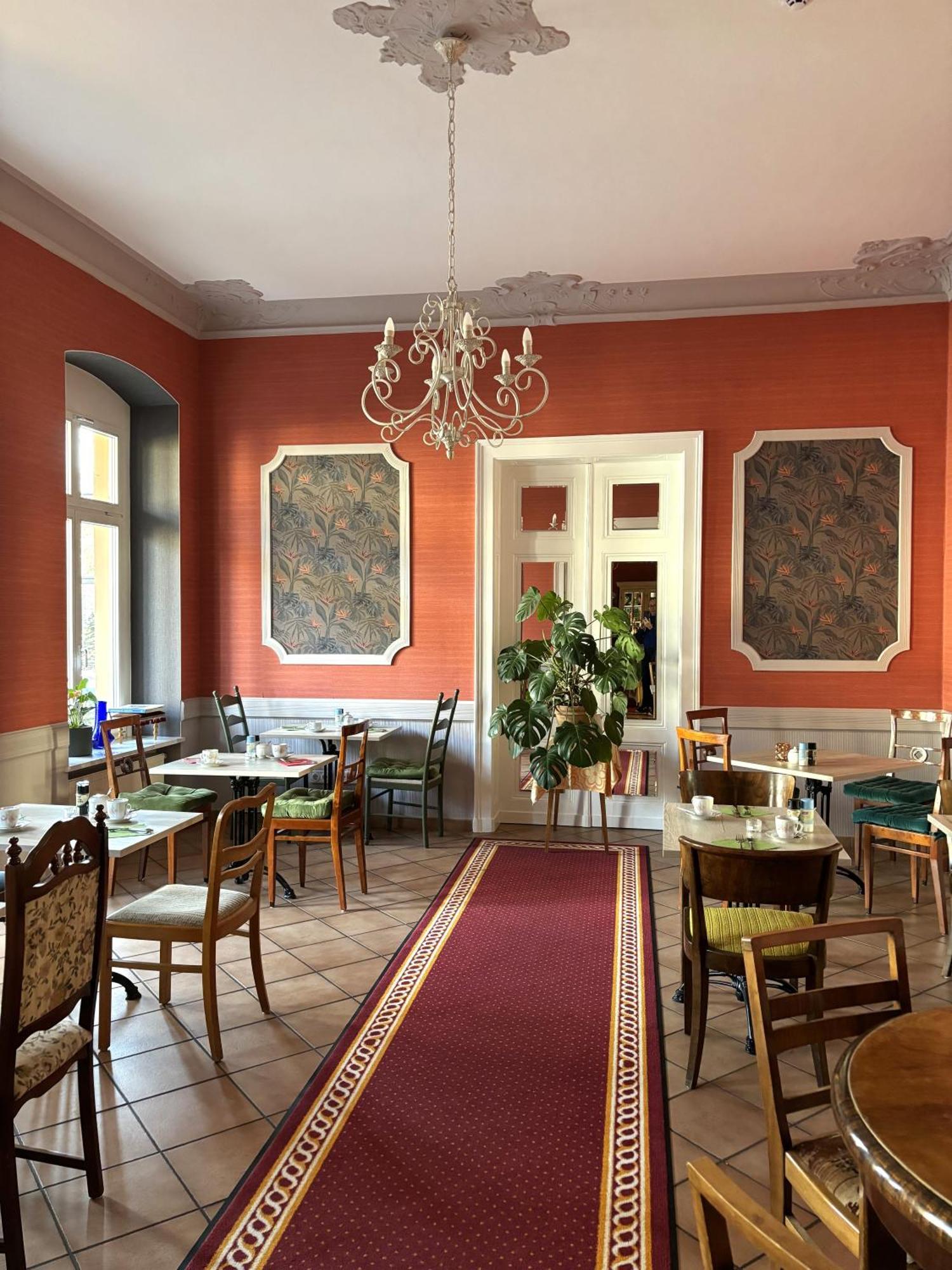 Hotel Villa Hentzel Ваймар Екстериор снимка