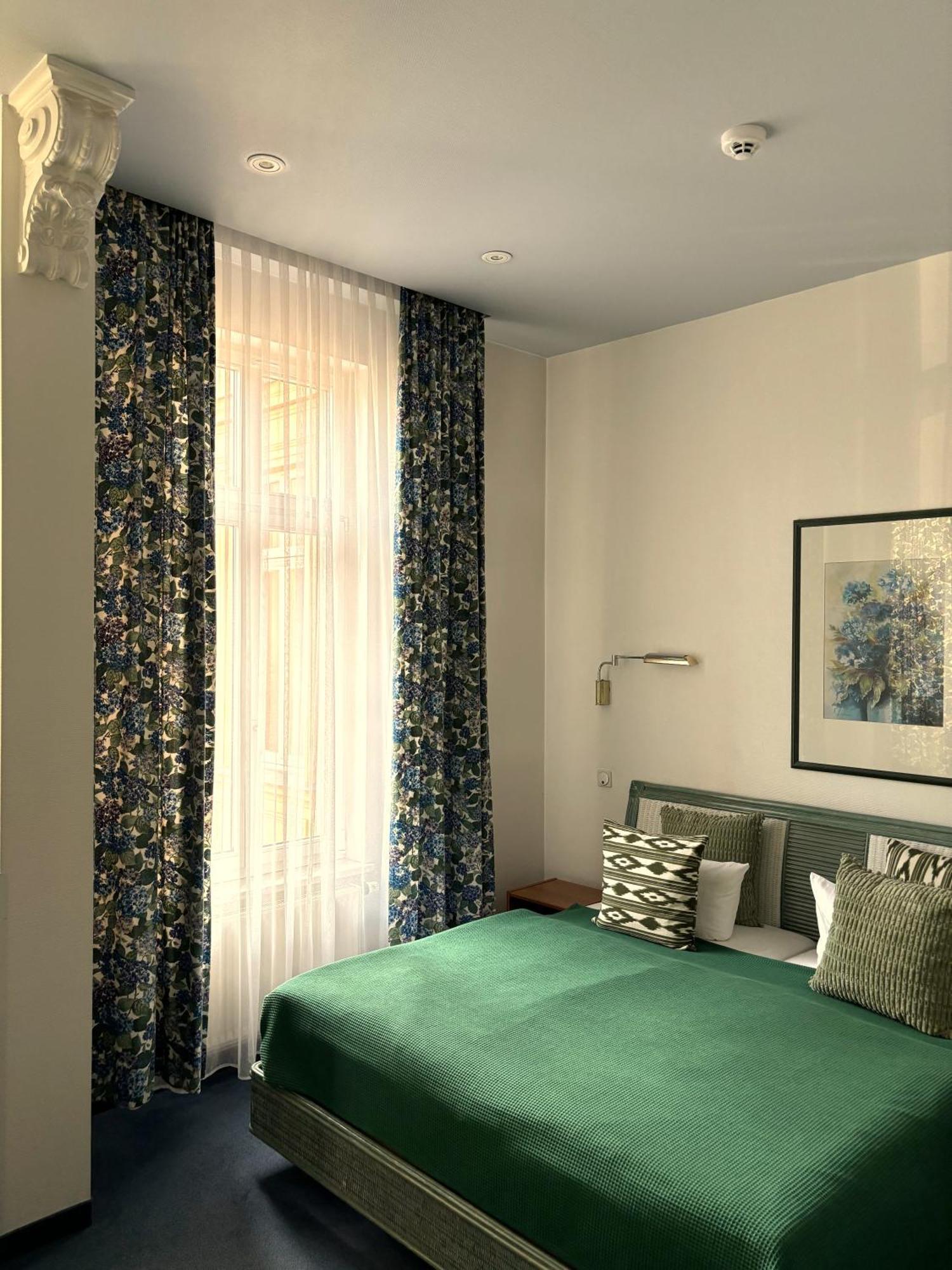 Hotel Villa Hentzel Ваймар Екстериор снимка